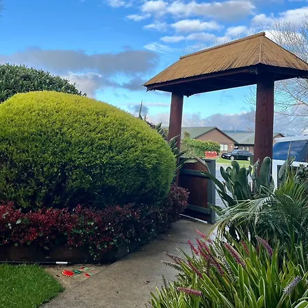 Home With Spa, Sauna, Garden In Prime Location Rotorua Exterior photo
