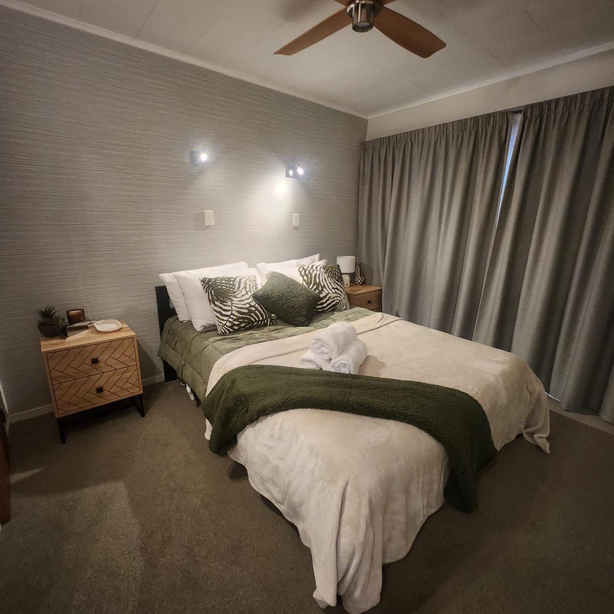 With Spa, Sauna, Garden In Prime Location *