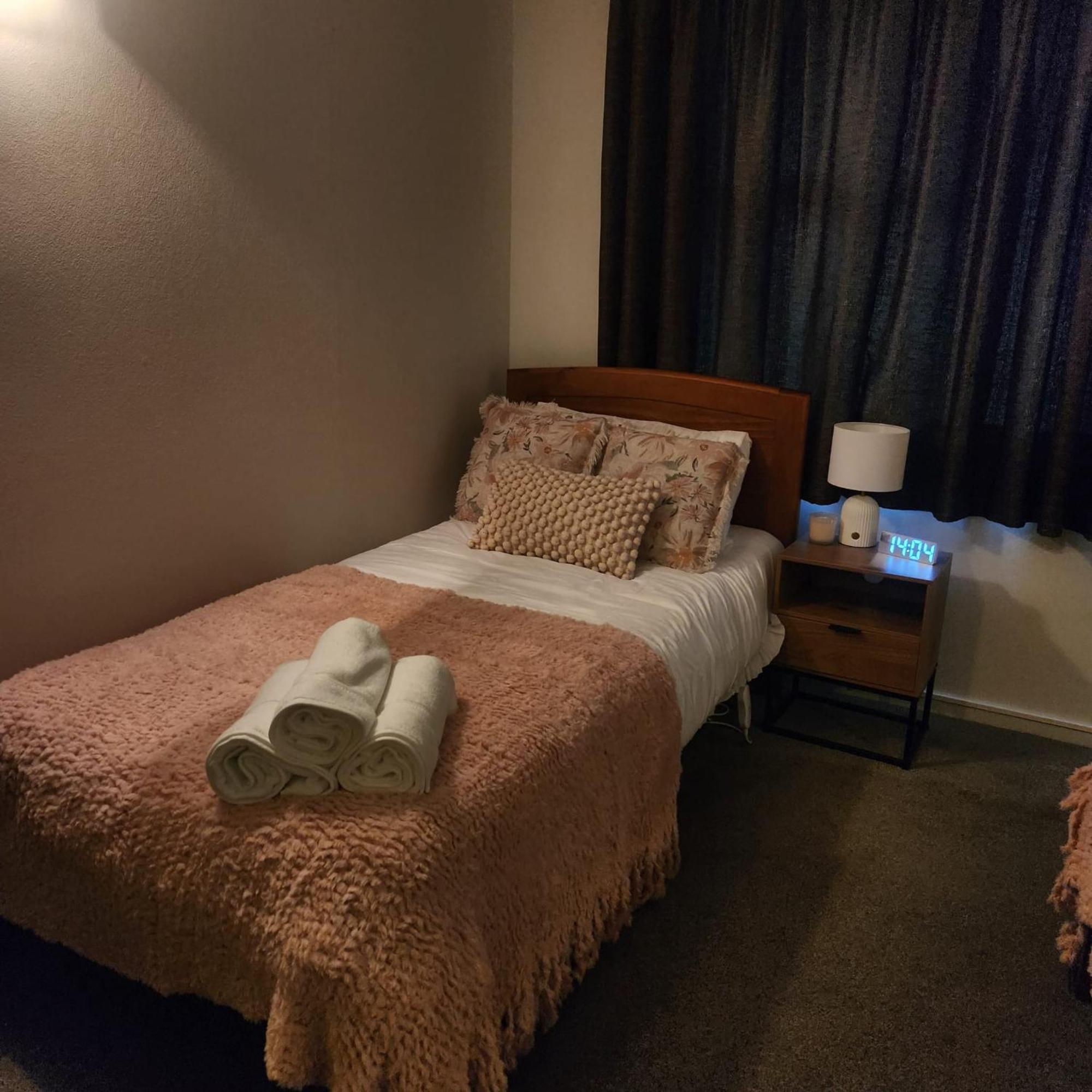 With Spa, Sauna, Garden In Prime Location Rotorua